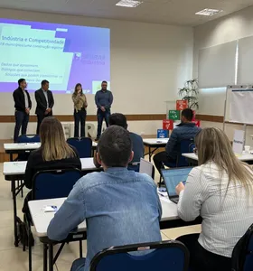 Secretários e lideranças debatem estratégias para o fortalecimento da indústria regional
