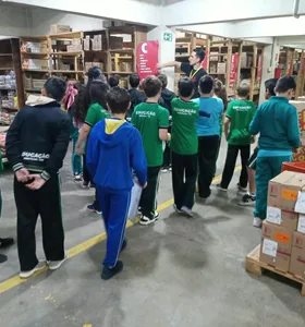 Turma de Imbituva aprende e aplica educação financeira em supermercado