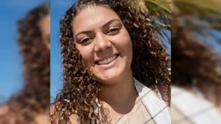 Mulher é assassinada a facadas na frente da filha de 4 anos