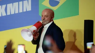 Lula diz que resultado foi 'inesperado' e promete nova campanha