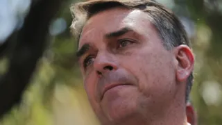 Flávio Bolsonaro é alvo de 2º inquérito no STF por suspeita de lavagem