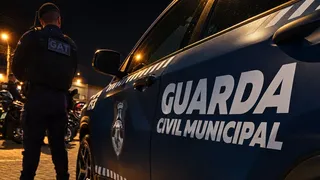 Casal é ameaçado de morte com pedaço de pau, faca e facão pelos vizinhos em PG