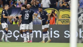 Botafogo perde para o Remo, que não vencia há 14 jogos, e liga alerta