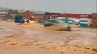 Fortes chuvas causam estrago em PG