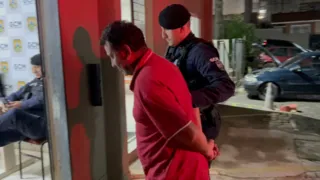 Homem de 55 anos é preso pelo GAT suspeito de importunação sexual contra adolescente em ônibus de PG