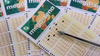 Mega-Sena não tem ganhador; prêmio acumula para R$ 305 milhões