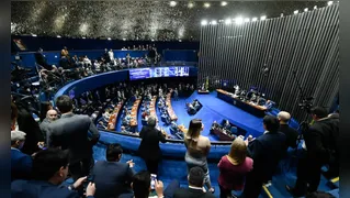 Senado aprova fim da escala 6x1 e redução da jornada de trabalho