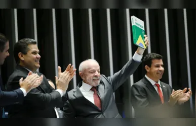 A proposta foi promulgada nesta manhã pelo Congresso Nacional com a presença do presidente Lula