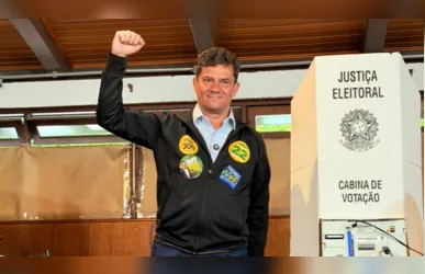 Candidato ao governo do Paraná, Sérgio Moro (PL), após realizar seu voto