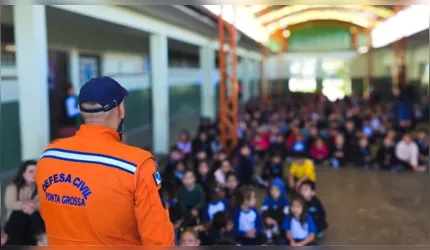 As atividades foram promovidas pela Defesa Civil na Escola Municipal Guitil Federman
