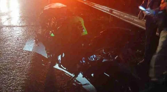 Jovem de 22 anos perdeu o controle da Kawasaki Ninja e bateu contra o guard-rail