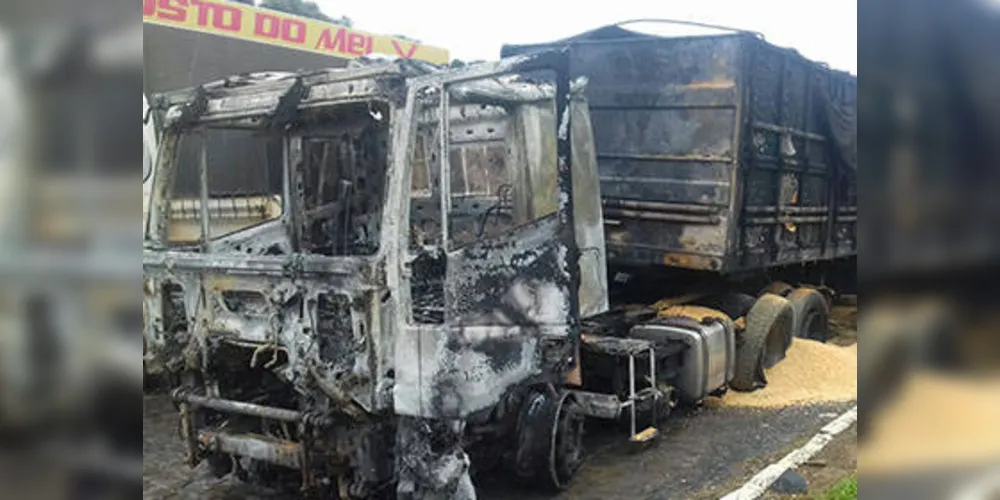 Imagem ilustrativa da imagem Ladrões abandonam três carros usados em assalto a bancos