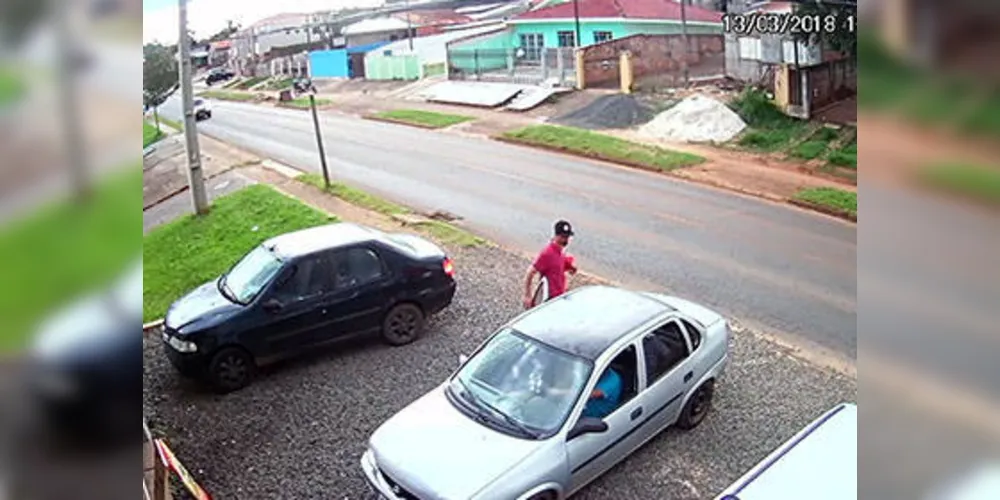 Imagem ilustrativa da imagem Carro é roubado em lava car e PM prende três pessoas