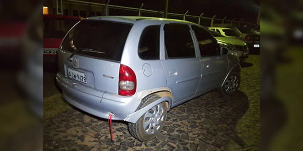 Veículo apreendido tinha alerta de furto e foi apreendido pela PM