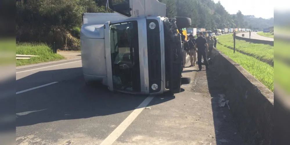 Imagem ilustrativa da imagem Idosa morre atropelada por caminhão na BR-116