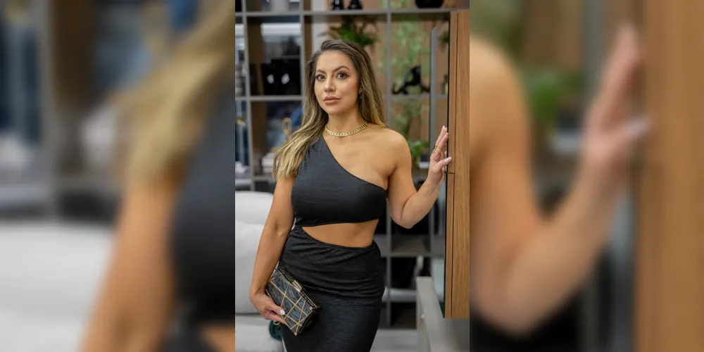 BELA -  A destacada profissional Jessica Bertolino empresta seu charme e beleza para coluna RC desta sexta-feira.