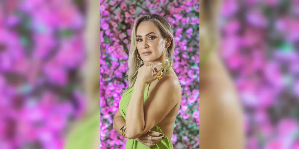 - Kely Cristina de Moraes receberá as felicitações pela passagem de seu aniversário no próximo sábado (26). Kely é sócia-proprietária e diretora Técnica da Franchising Odonto Excellence, Cirurgiã Dentista e Especialista em Ortodontia, Dentística, Prótese, Periodontia, Mestre em Implantodontia e Doutoranda em Odontologia. Da coluna RC os votos de alegrias e sucesso.
