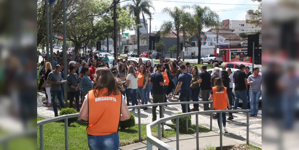 Imagem ilustrativa da imagem Simulação de incêndio é realizada no prédio da Prefeitura