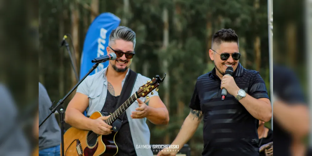 A dupla Tony & Oliver