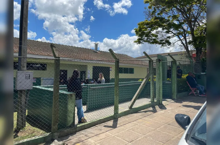 Em vários pontos de votação, em Ponta Grossa, poucas filas e muita organização. O cenário continua o mesmo no período da tarde