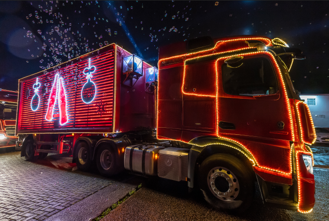 Caravanas Iluminadas de Natal da Coca-Cola FEMSA Brasil chegam a Ponta Grossa