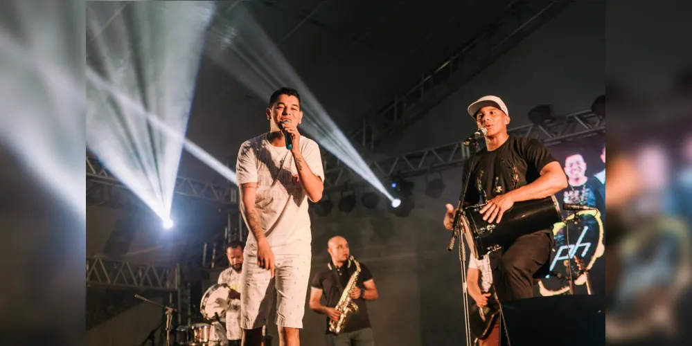 O grupo 'Pela Hora' se apresenta neste sábado e neste domingo, no Quintal da Quinze