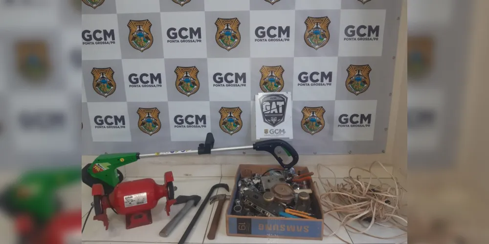 Guarda Municipal apreendeu ferramentas e itens de metal e cobre (foto)