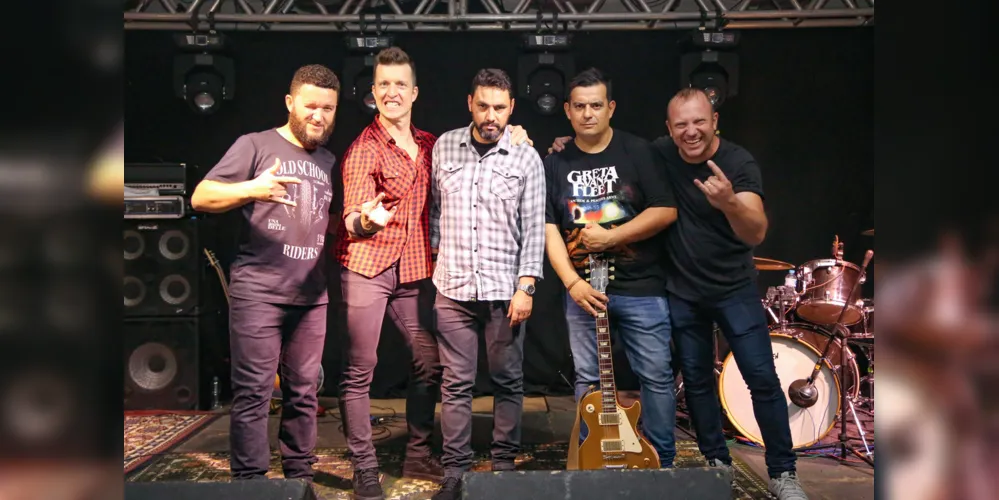 A banda 'Armação Ilimitada' se apresenta no Baviera nesta sexta-feira