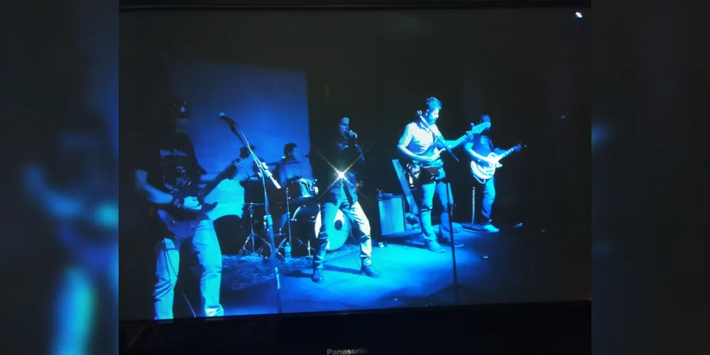 A banda Darkside se apresenta no Mercenários neste sábado