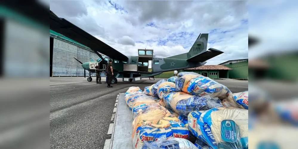Aeronaves da FAB levaram mais de 2,5 toneladas de alimentos para a Terra Indígena Yanomami