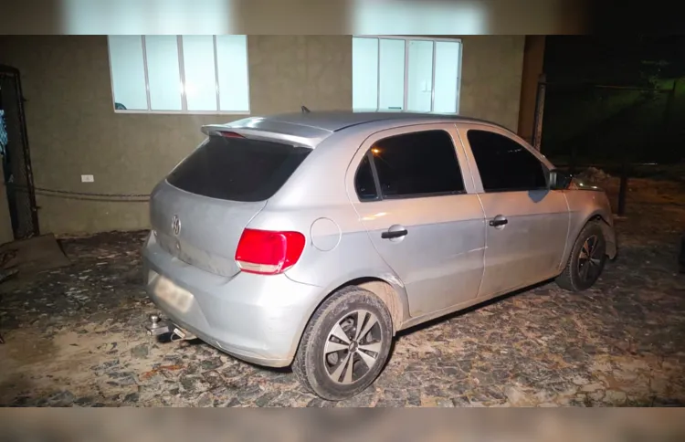 Um veículo também foi encaminhado à 13ª Subdivisão Policial de Ponta Grossa