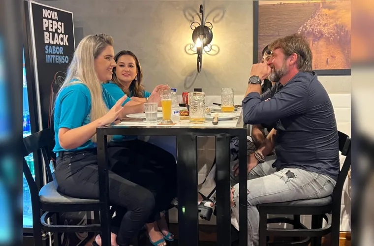 Lidiane, Camila, Carla Luciene Militão e João Albino Buzin