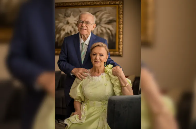 Bodas de Cobre, uma data que celebra os 61 anos de união de um casal. A significativa data reflete uma conotação importante do amor de um casal, o cobre é um dos metais mais antigos que existem, além de representar Vênus, a deusa romana do amor.  E é esse significado de amor, parceria, carinho, unidade, muita paciência e muita humildade para compreender cada um a personalidade do ser amado. Teresa e Carlos Cury festejam no dia de hoje os seus 61 anos divididos juntos, sob as bênçãos de Deus. Desse amor, os filhos Chafic, Mauricio, Luciane e Rômulo, brindam com orgulho esse momento sublime na certeza de que o amor vivido é o amor compartilhado.  Da coluna RC os votos de contínua felicidade ao casal.