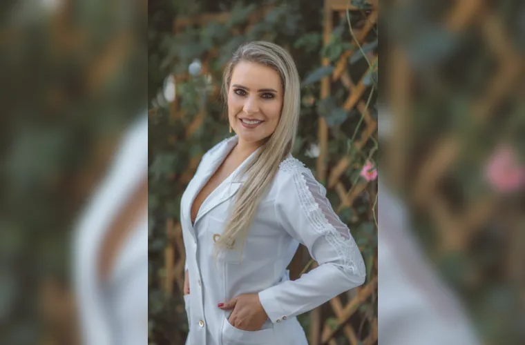 A dermaticista Mariele Araújo será muito cumprimentada pela passagem de seu aniversário nesta quarta-feira (18). Da coluna RC os votos de saúde e felicidades.