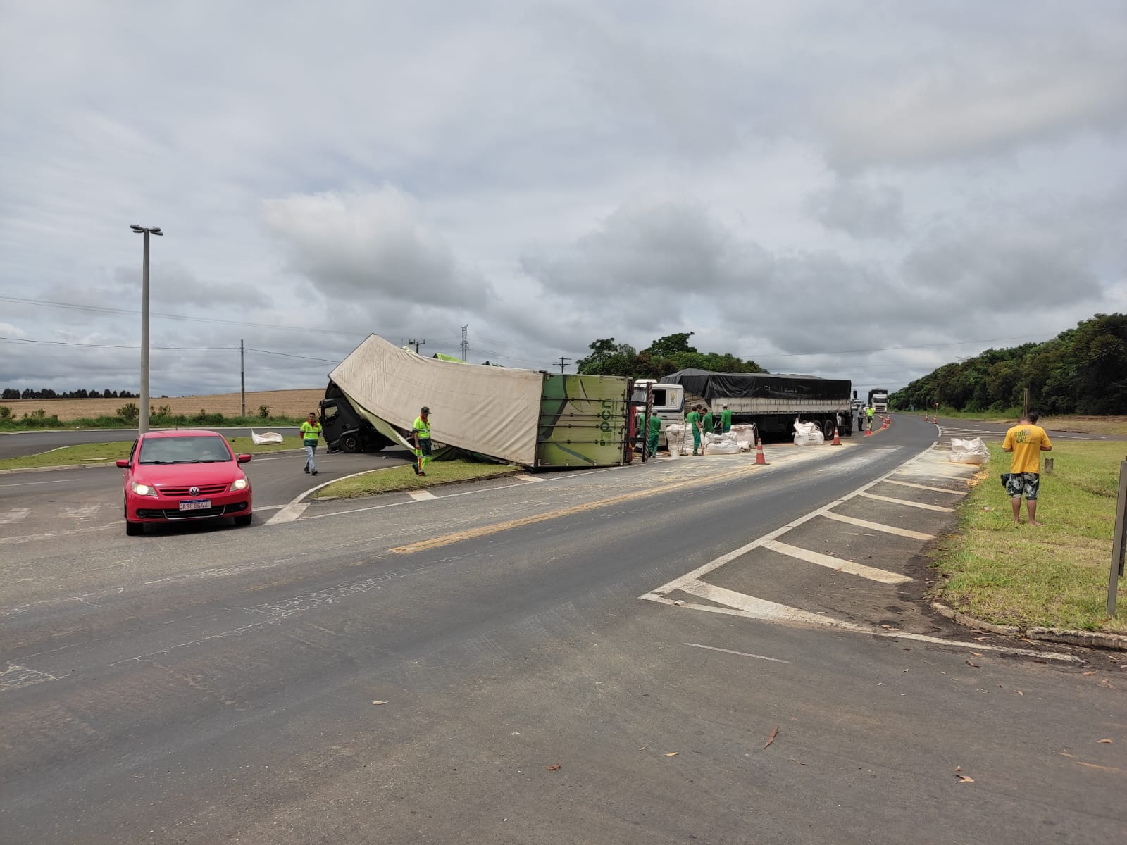 Acidente aconteceu em Ipiranga, nas proximidades da divisa com o município de Ponta Grossa