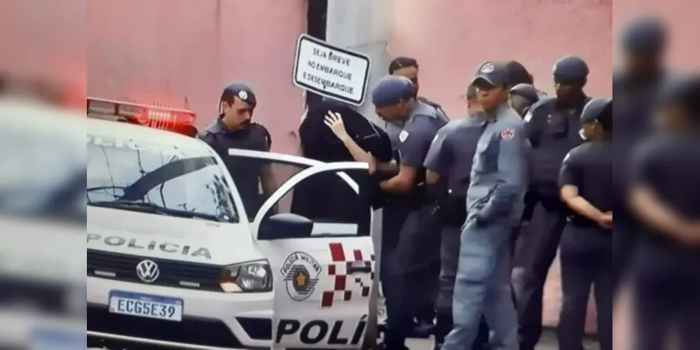 Autor do ataque foi contido por policiais que foram até o local