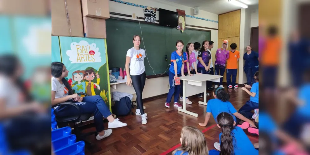 O Colégio conta com 120 alunos voluntários participando dos projetos sociais desenvolvidos pela instituição