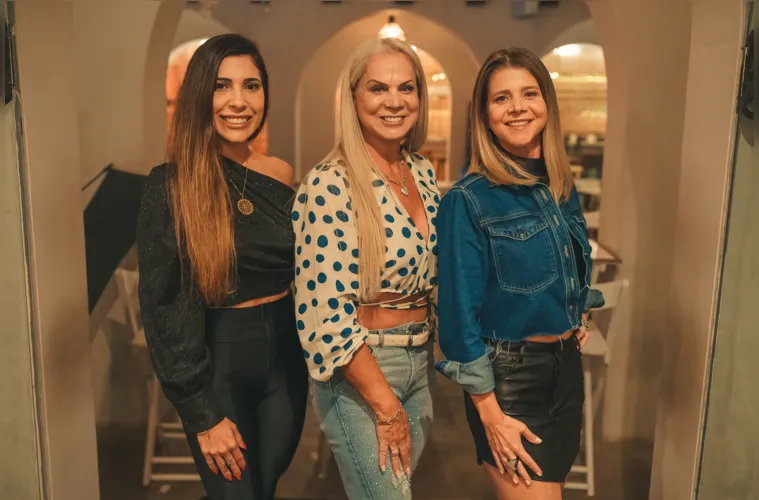 Andressa Brunelli, Mary Angela Hilgemberg e Arielle Hilgemberg