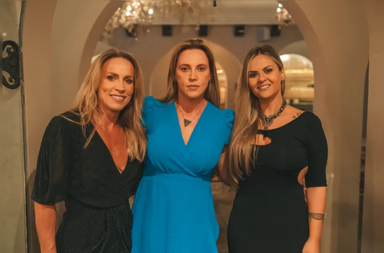 Louise Leopoldo, Maira Leopoldo e Mariana Busato de Lima