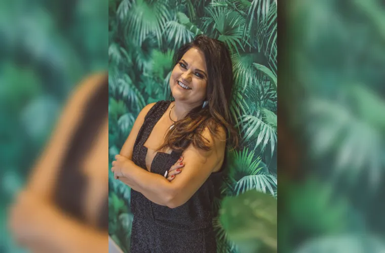A empresária Lucimara Gomes Centenaro será muito cumprimentada nesta quinta-feira (30), pela passagem de seu aniversário. Da coluna RC os votos de sucesso e prosperidade