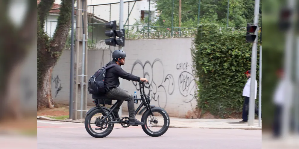 Ciclomotores e bicicletas elétricas precisam seguir recomendações de segurança