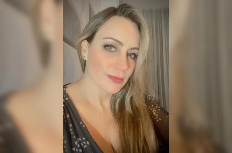 A empresária Danielle Babinski Faé na última segunda-feira (12), foi muito cumprimentada pela passagem de seu aniversário. A data foi comemorada na intimidade familiar. Da coluna RC os votos de alegrias e realizações.