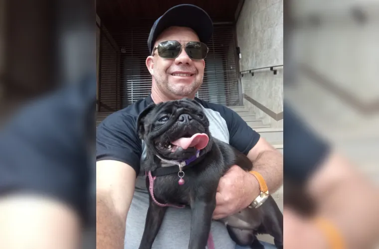 Paulo Roberto de Freitas será muito cumprimentado pela passagem de seu aniversário nesta sexta-feira (2). Paulo se destaca pelo excelente trabalho que faz adestrando cães, sendo notório o amor pelo que faz sempre se aprimorando na arte de ensinar nossos queridos amiguinhos. Da coluna RC os votos de realizações e alegrias