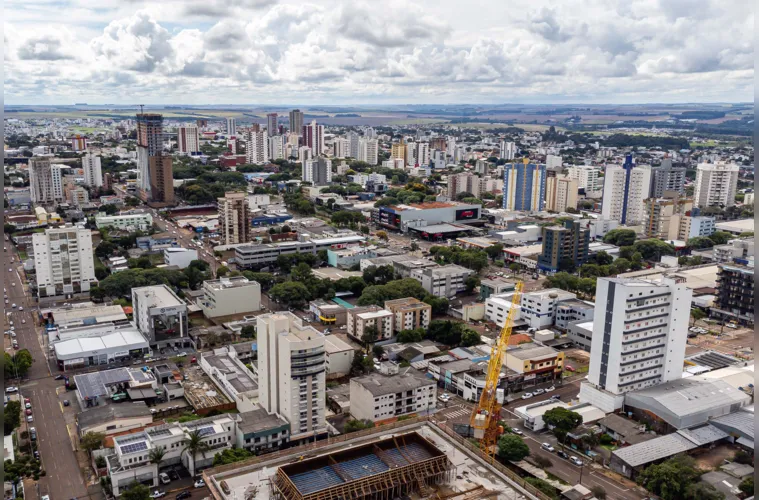 Cascavel possuí 348.051 habitantes, um crescimento de 61.874 habitantes desde o último Censo