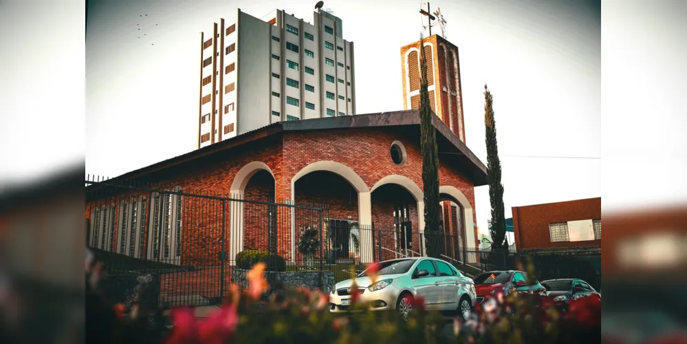 Espaço religioso fica no Centro de Ponta Grossa