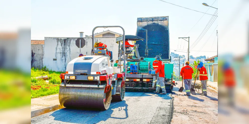 Entre os principais projetos de infraestrutura em andamento em Jaguariaíva está o “Pavimentação em Ação”