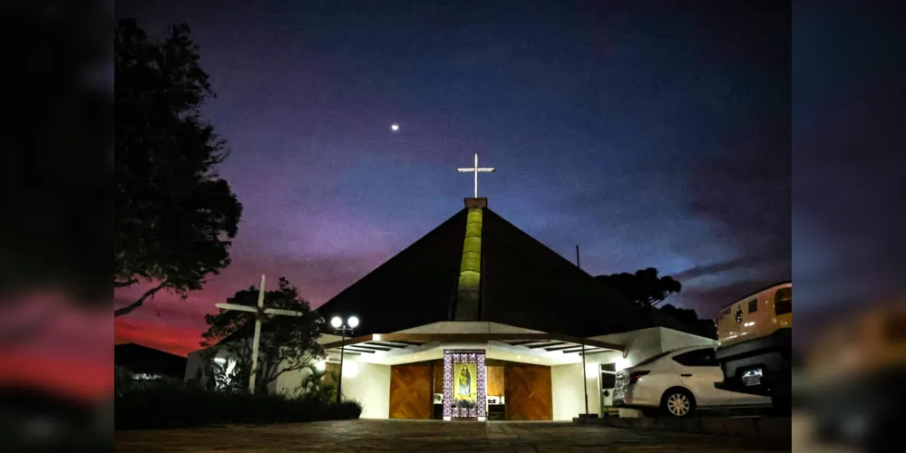 A Paróquia Nossa Senhora da Saúde fica na região do Jardim América