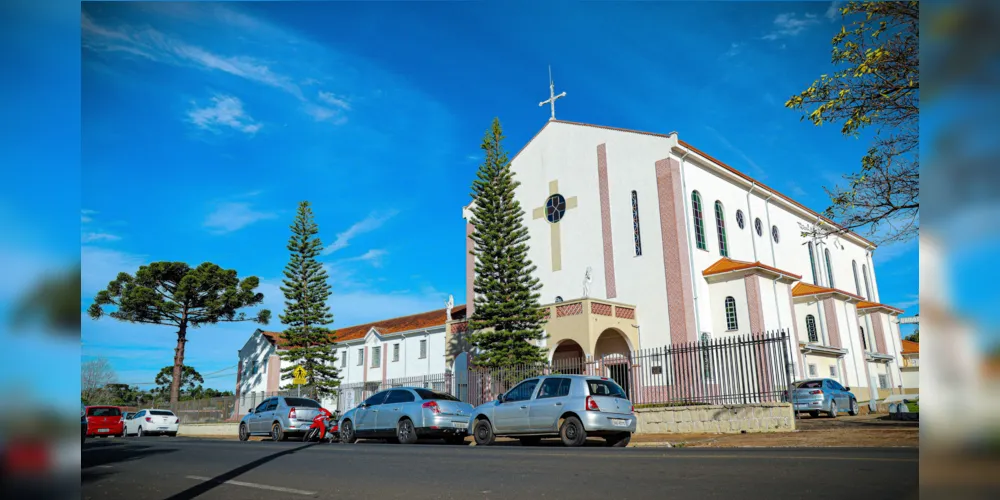 A Paróquia do Senhor Bom Jesus foi criada em 6 de fevereiro de 1966