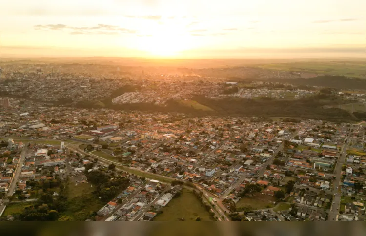 Vista aérea da 'Princesa dos Campos Gerais'