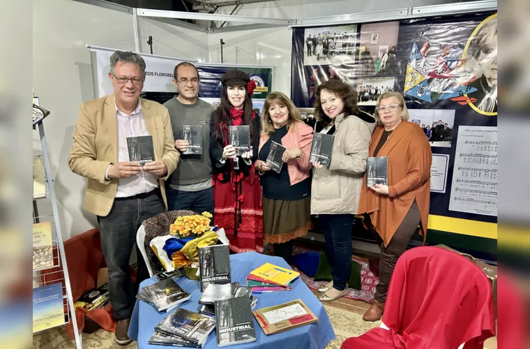 Fábio Maurício Holzmann Maia, Osvaldo Souza Borges, Renata, Dione Navarro, Jacqueline Mattos e Elza Prestes